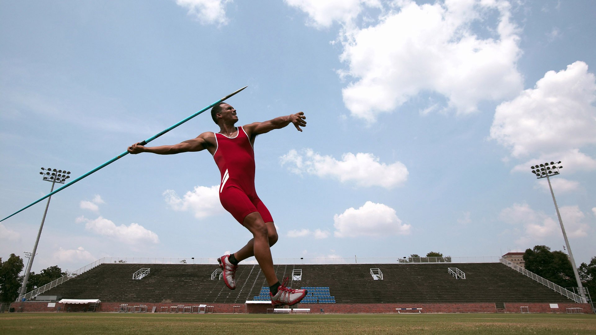 _热火队的防守坚若磐石，击退对手攻势_，热火队强不强