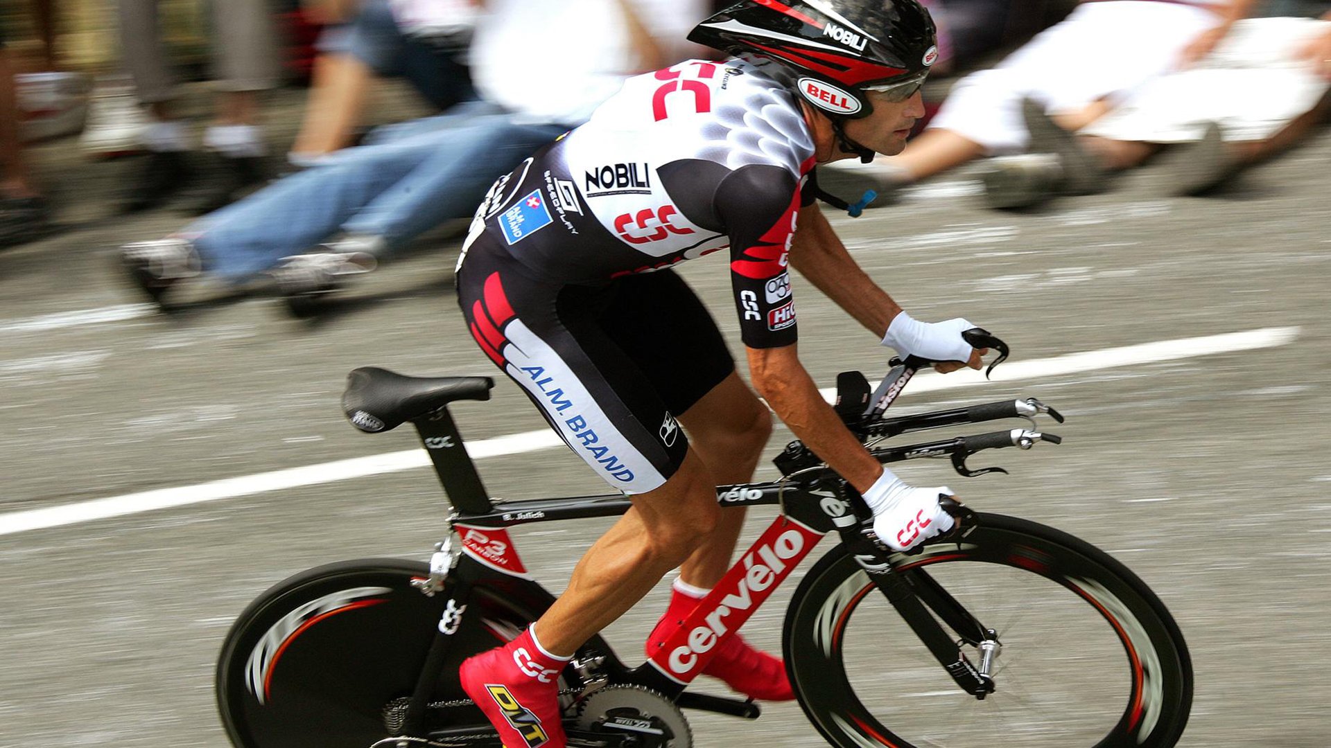 爵士遭遇强敌，米切尔多次投中“爆炸”三分震惊全场！，爵士米切尔为什么缺阵